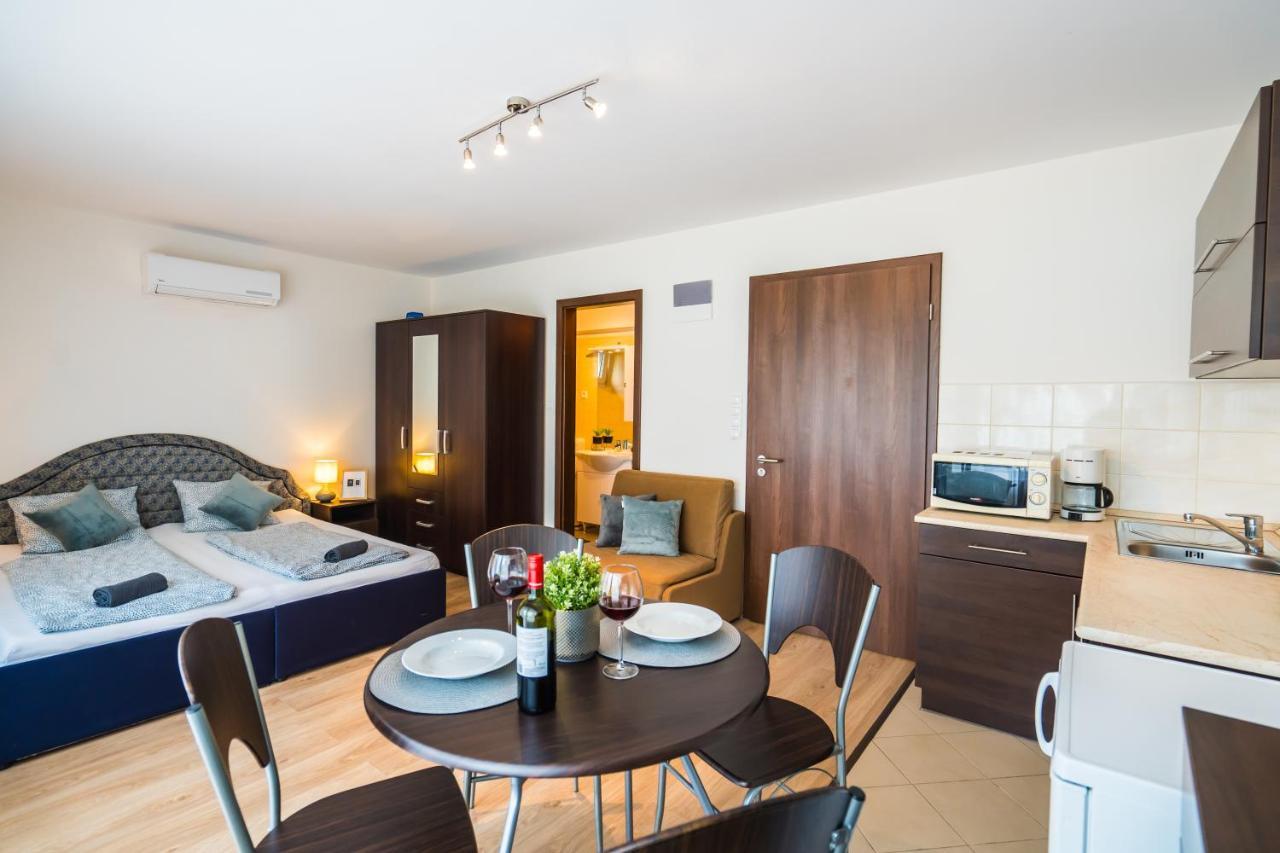 Siesta Sziget - Balaton-Parti Apartmanok Siofok Luaran gambar