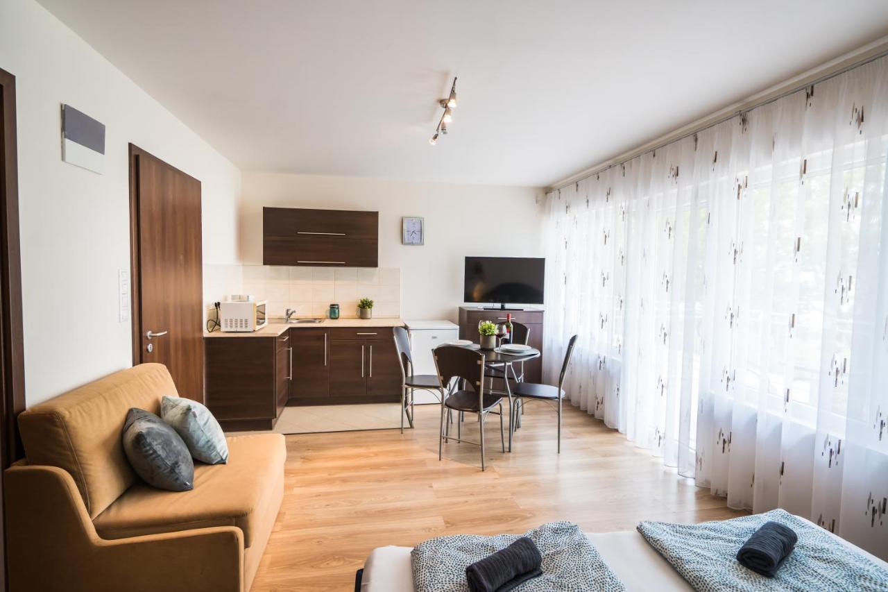 Siesta Sziget - Balaton-Parti Apartmanok Siofok Luaran gambar